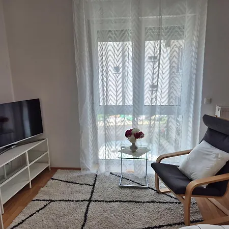 Sweet Apartment *